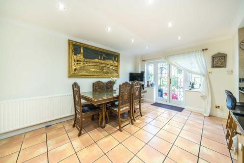 5 bedroom detached house for sale, Herm Close, Isleworth TW7