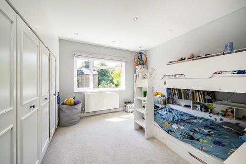 3 bedroom flat for sale, Arlington Road, Twickenham TW1