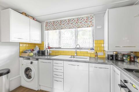 1 bedroom flat for sale, Summerwood Road, Isleworth TW7