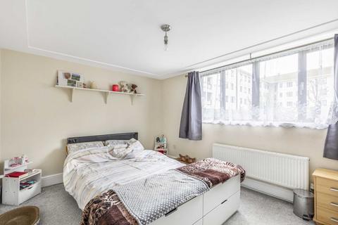 1 bedroom flat for sale, Summerwood Road, Isleworth TW7