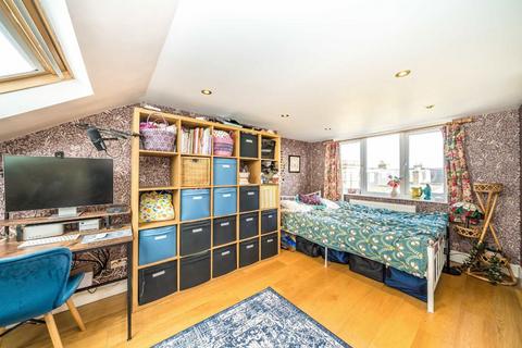 24 Napier Road, Isleworth, TW7 7HR