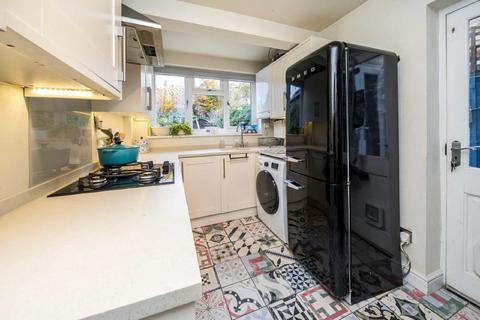 25 Linkfield Road, Isleworth, TW7 6QP