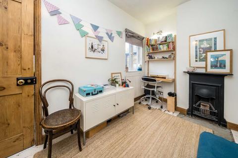 25 Linkfield Road, Isleworth, TW7 6QP