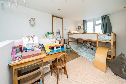 25 Linkfield Road, Isleworth, TW7 6QP