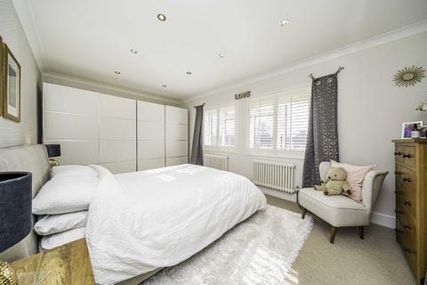 2 bedroom maisonette for sale, Westmorland Close, Twickenham TW1