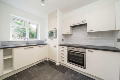 2 bedroom maisonette for sale, Fairways, Isleworth TW7