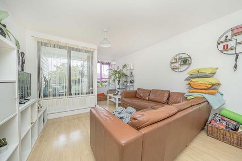 3 bedroom flat for sale, Summerwood Road, Isleworth TW7