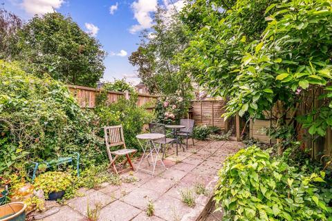7 Newton Road, Isleworth, TW7 6QD