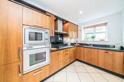 3 bedroom flat for sale, Strand Drive, Kew TW9