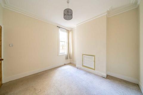 2 bedroom flat for sale, Sidney Road, Twickenham TW1