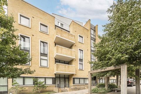 1 bedroom flat for sale, Frazer Nash Close, Isleworth TW7