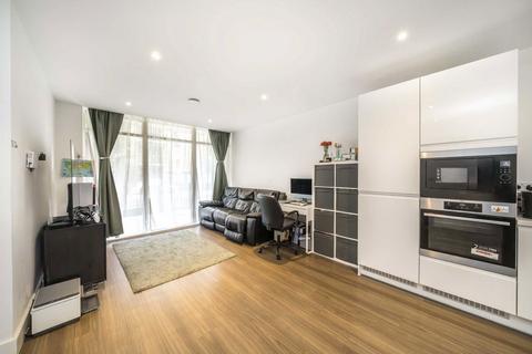 1 bedroom flat for sale, Frazer Nash Close, Isleworth TW7