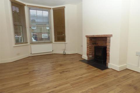 3 bedroom terraced house to rent, Mill Road, Deal, CT14