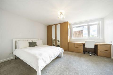 27, Riverside Court River Reach, Teddington, TW11 9QN
