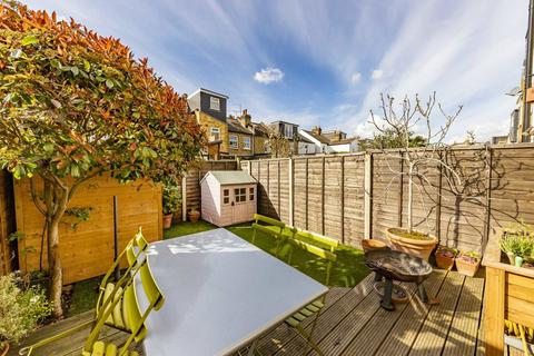 28 Victor Road, Teddington, TW11 8SR