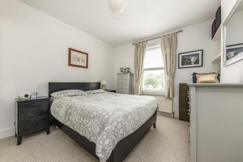 3 bedroom flat for sale, Kingston Road, Teddington TW11