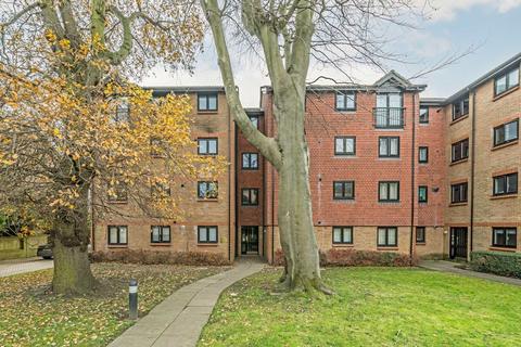 2 bedroom flat for sale, Adams Close, Surbiton KT5