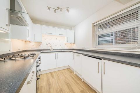 1 bedroom flat for sale, Cromwell Road, Teddington TW11