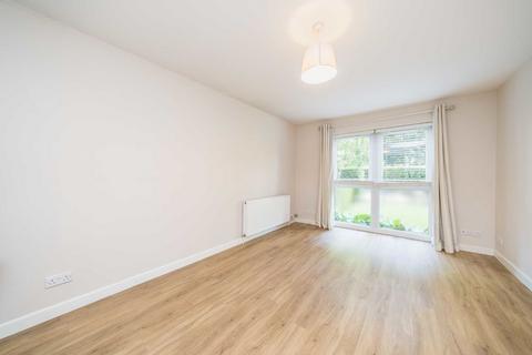 1 bedroom flat for sale, Cromwell Road, Teddington TW11