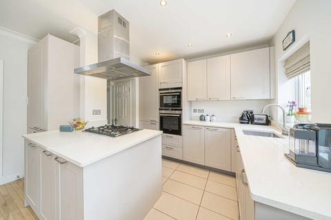 4 bedroom terraced house for sale, Clonmel Road, Teddington TW11