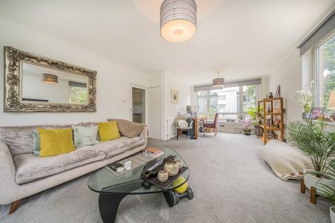 1 bedroom flat for sale, Manor Road, Teddington TW11