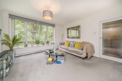 1 bedroom flat for sale, Manor Road, Teddington TW11