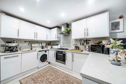 2 bedroom flat for sale, Seymour Road, Kingston Upon Thames KT1