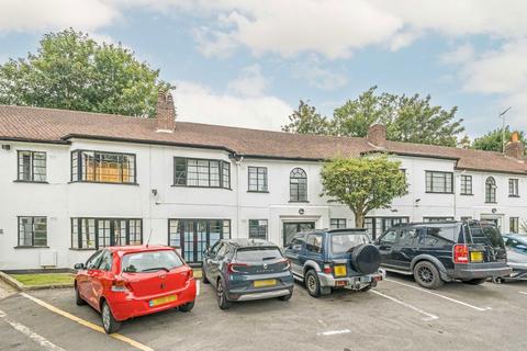 9 Conifers Close, Teddington, TW11 9JG