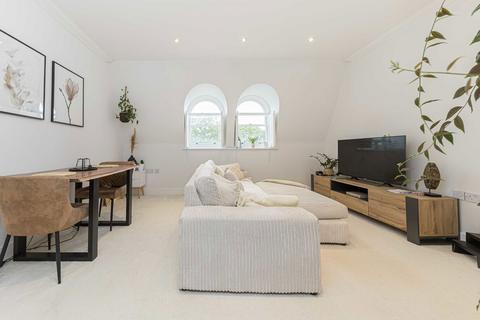 1 bedroom flat to rent, Langdon Park, Teddington TW11