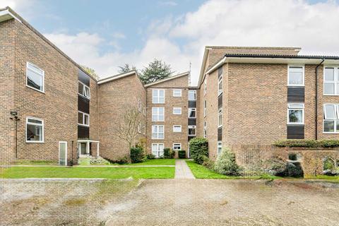 2 bedroom flat for sale, Cromwell Road, Teddington TW11