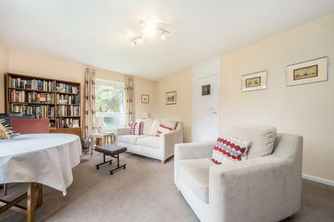 2 bedroom flat for sale, Cromwell Road, Teddington TW11