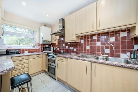 2 bedroom flat for sale, Cromwell Road, Teddington TW11