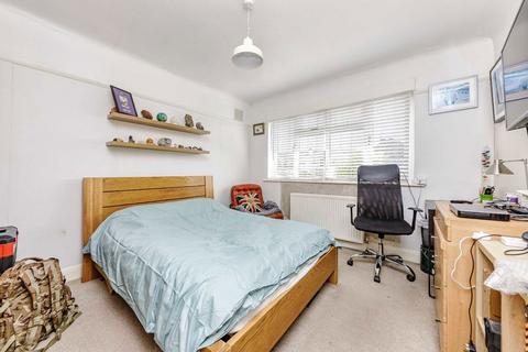 undefined, Lancaster Close, Kingston Upon Thames KT2