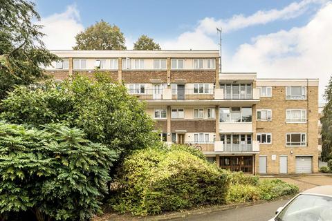 1 bedroom flat for sale, Crieff Court, Teddington TW11