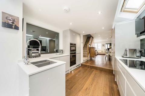 2 bedroom terraced house for sale, Sydney Road, Teddington TW11