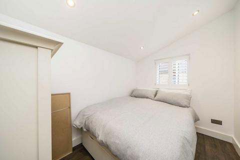 23 Sydney Road, Teddington, TW11 8PQ