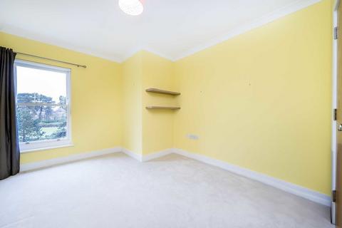 2 bedroom flat for sale, Langdon Park, Teddington TW11