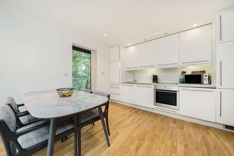 1 bedroom flat for sale, Cromwell Road, Teddington TW11