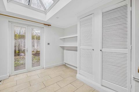 4 bedroom house to rent, Windsor Road, Teddington TW11