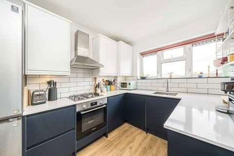 3 bedroom flat for sale, Little Queens Road, Teddington TW11