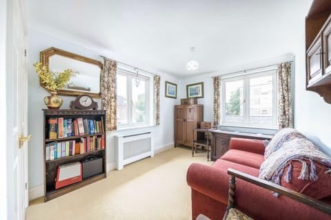Flat 6, Bowater House, 12 Manor Road, Teddington, TW11 8BN