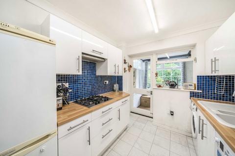 49c Strawberry Vale, Twickenham, TW1 4RX