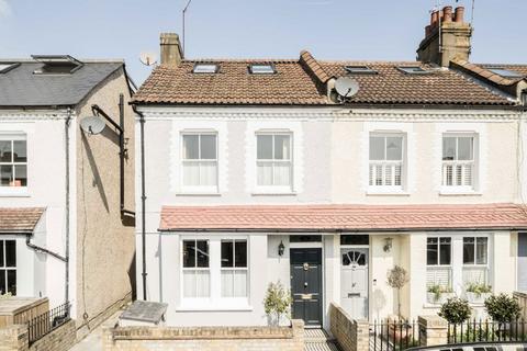18 Gould Road, Twickenham, TW2 6RS