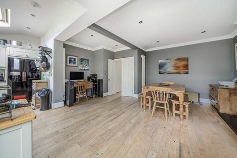 26 Riverview Gardens, Twickenham, TW1 4RT