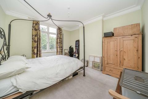 26 Riverview Gardens, Twickenham, TW1 4RT