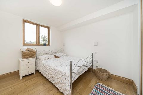 37a Hamilton Road, Twickenham, TW2 6SN