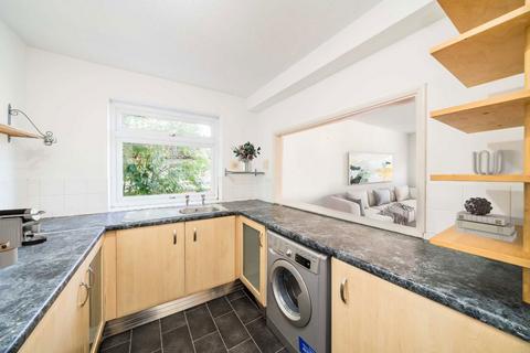 1 bedroom flat for sale, Manor Road, Twickenham TW2