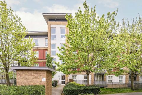 2 bedroom flat for sale, Langhorn Drive, Twickenham TW2