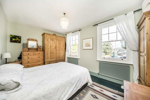 31 First Cross Road, Twickenham, TW2 5QA
