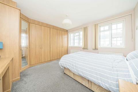 1, Morecroft Manor Road, Twickenham, TW2 5DQ